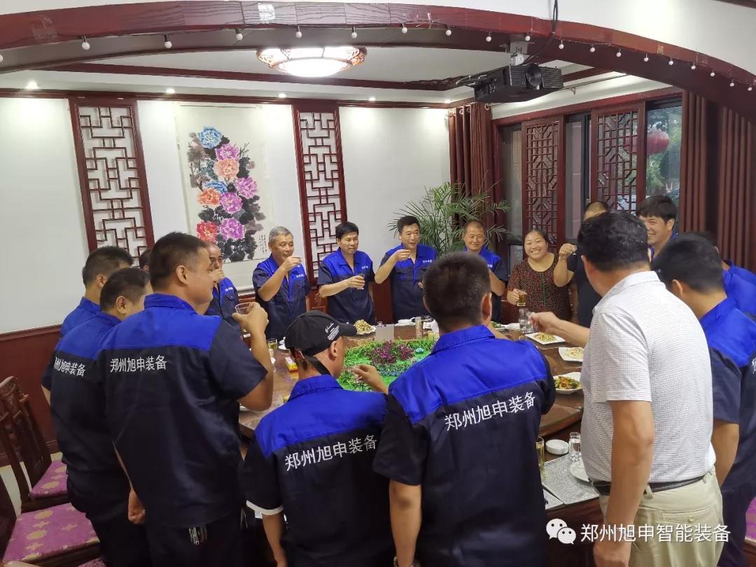 旭申智能裝備，滾輪架操作機(jī)，變位機(jī)打磨機(jī)